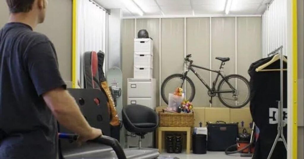 self storage unit, storage unit, decluttering storage unit, self storage Melbourne, organising self storage unit, storage unit with bike and clothes